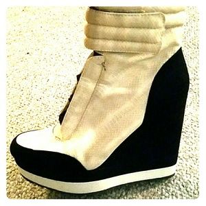 Wedged Sneakers** BLACK FRIDAY **