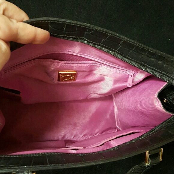 Susan Lucci Black Leather with Leather Trim - Picture 2 of 4