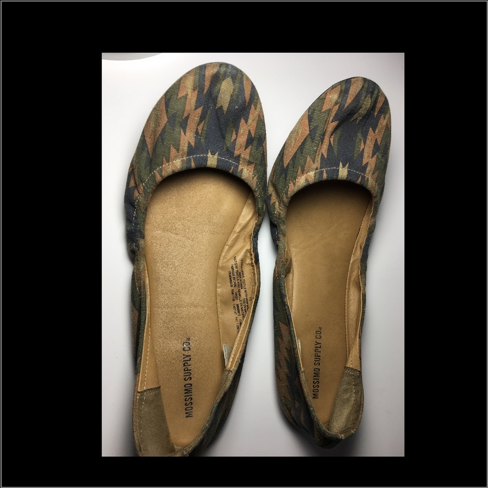 Mossimo supply co. Tribe print