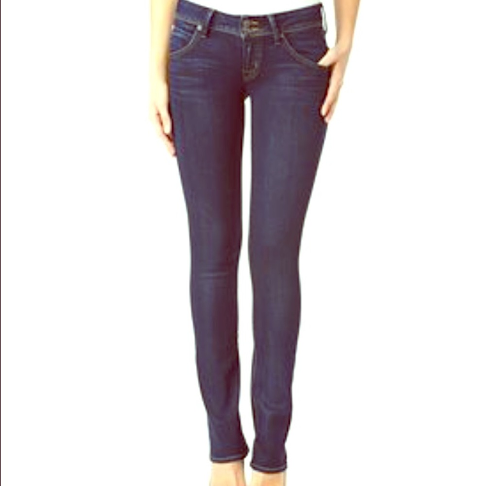 Hudson "Beth baby boot cut" jeans. Brand new.