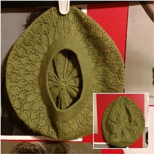 Light Knit Slouchy Beret