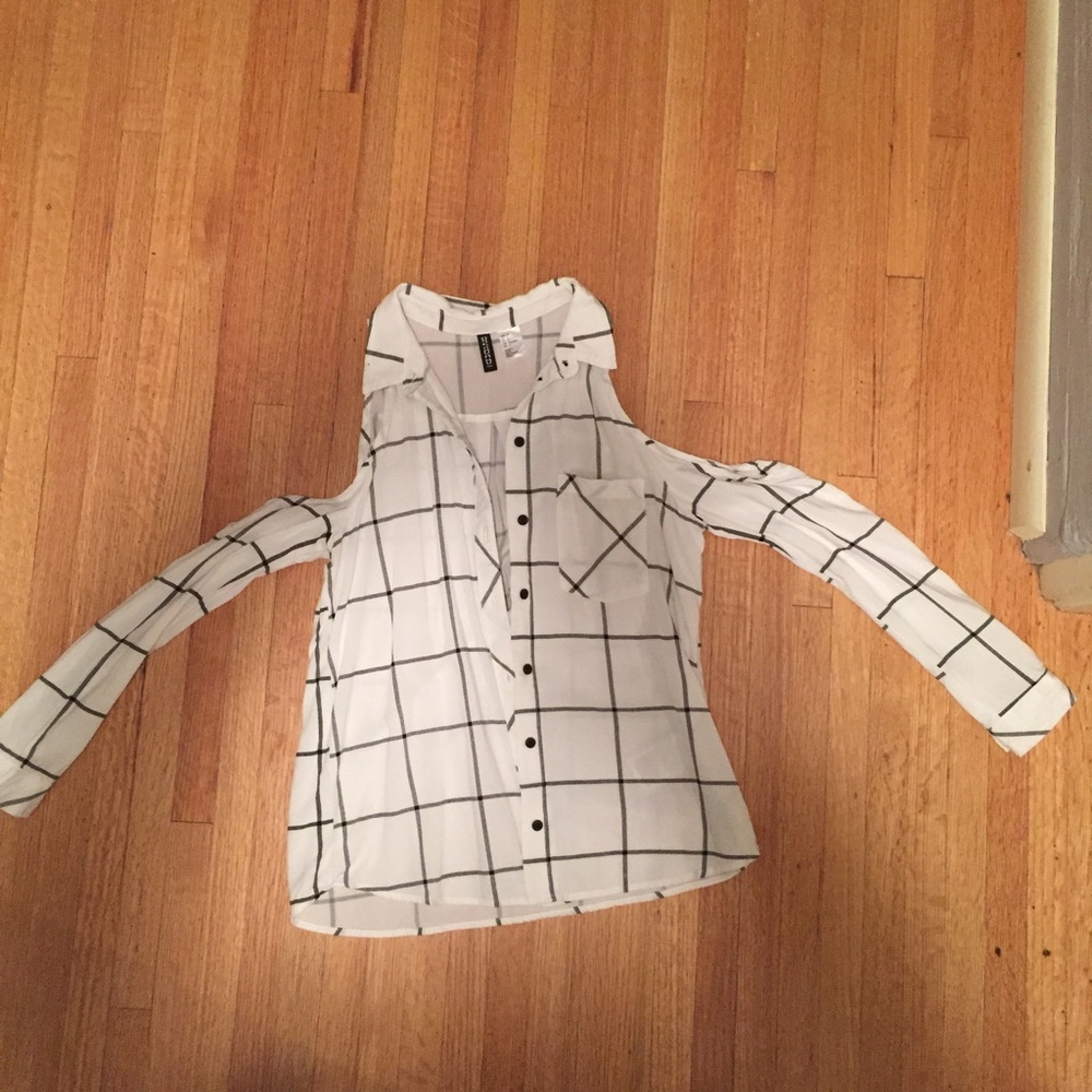 DIVIDED H&M: Long Sleeve Shoulder cut off