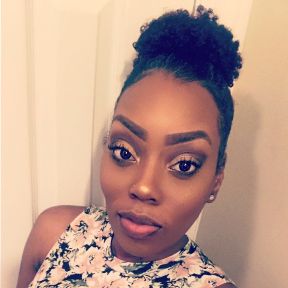 Meet your Posher, Sasha