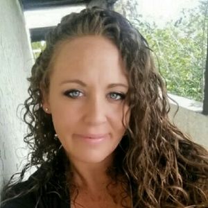 Meet your Posher, Corinne