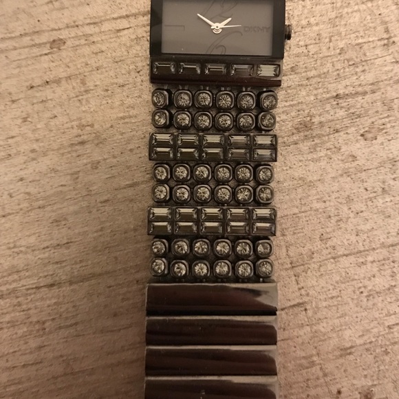 DKNY Watch - Picture 4 of 4