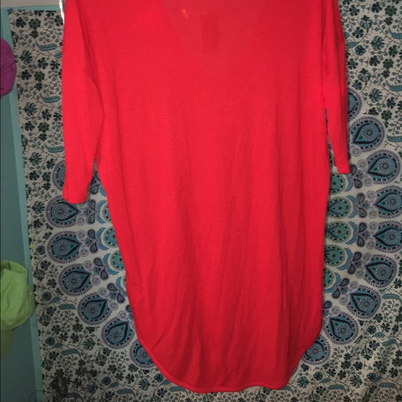 Express Red Top - Picture 2 of 2