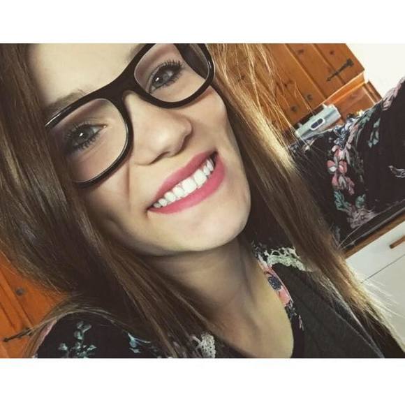 Meet your Posher, Jacinda - Picture 1 of 1