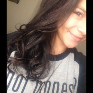 Meet your Posher, Alejandra