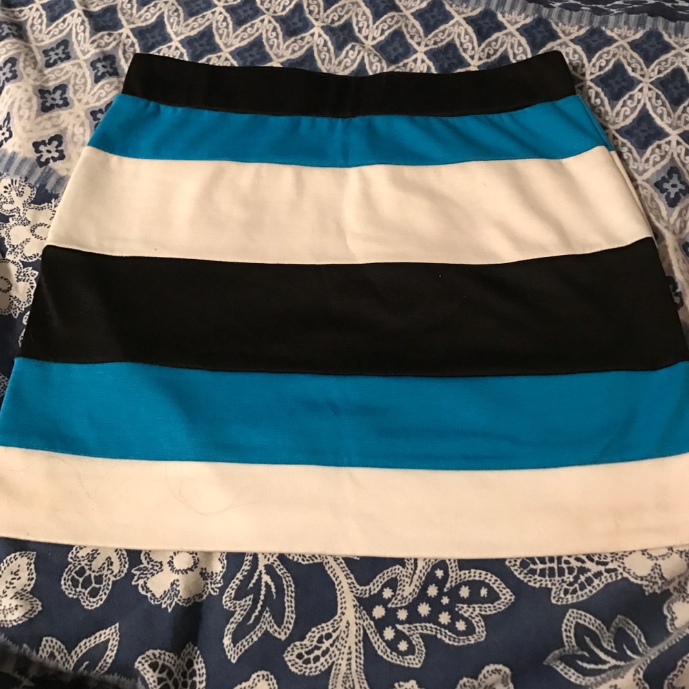 Black, blue, & white striped body central skirt 🎀