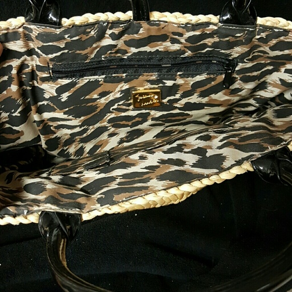 Susan Lucci straw basket weaved tote - Picture 2 of 3