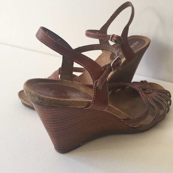 💛 Quality Leather Wedges - Worn a couple of times - Picture 2 of 3
