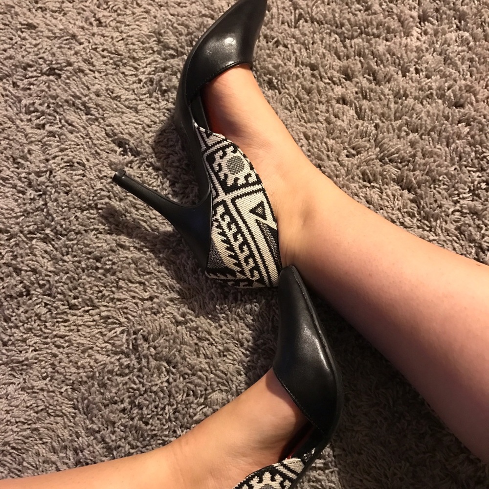 CLOSET CLOSING!!  Aztec Pumps