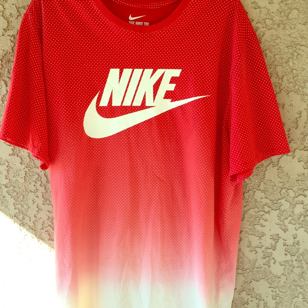 Nike XXL ombré  Fade Out Polka Dot Athletic shirt