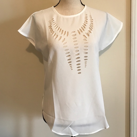 ❤BOGO Loose fitted cutout blouse - Picture 2 of 4