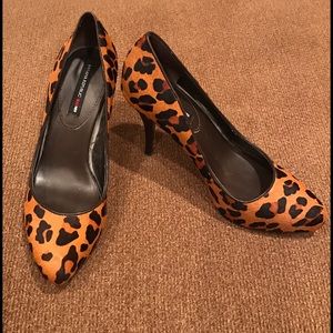 Banana Republic size 7 pumps. Banana Republic size 7 pumps.