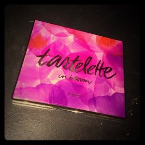 Tartelette in bloom eyeshadow palette
