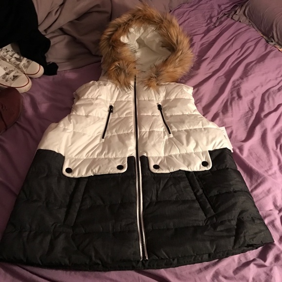 Calvin Klein Jackets & Blazers - Color block Calvin Klein vest XL