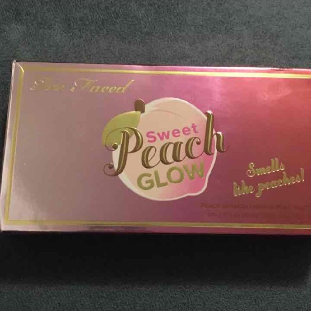 Sweet peach glow