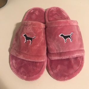 ✨💕PINK SLIPPERS 💕✨