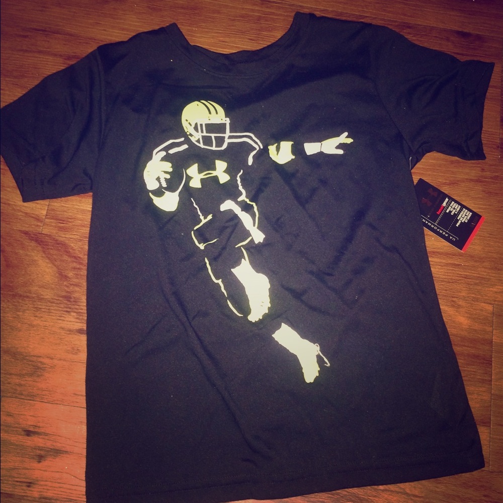 Under armor dri fit tee nwt size 5