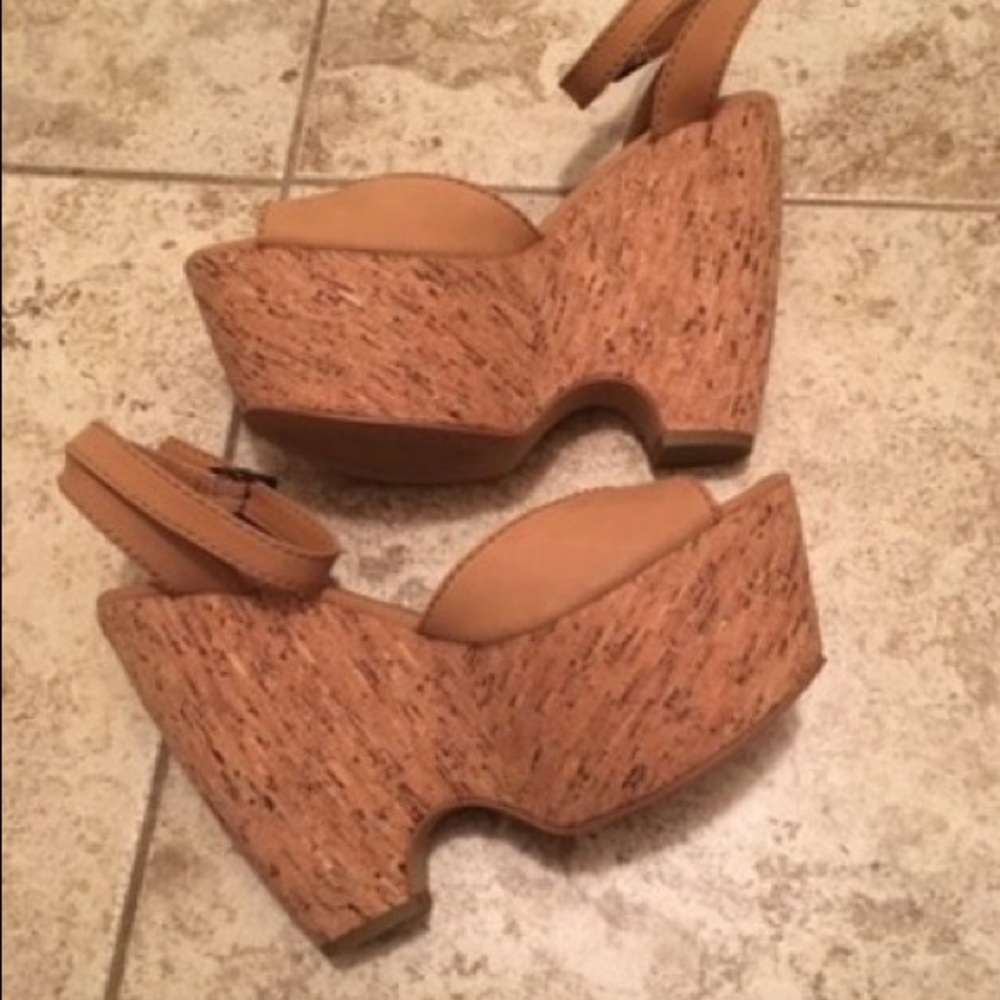 Steve Madden Korkey wedge platforms