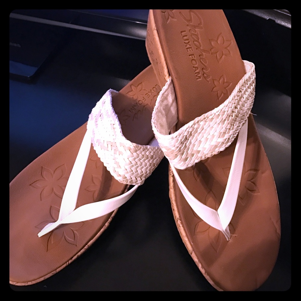 Skecher Luxe Sandals