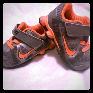 🚨SALE🚨 Nike Shox Tennis Shoes Infant Size 5c