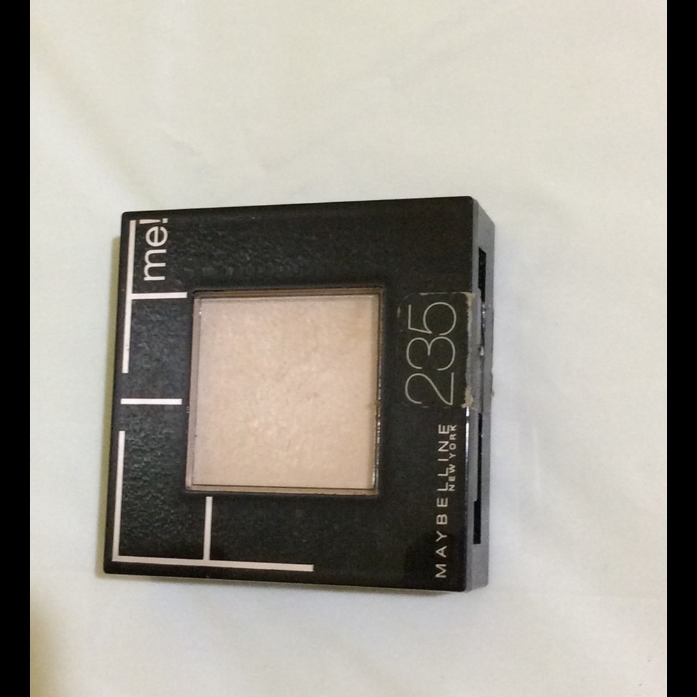 Maybelline Powder 235 Pure Beige