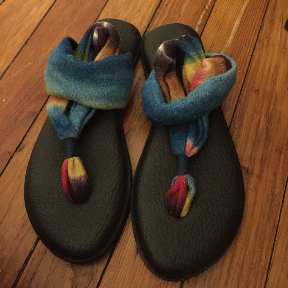 Sanuk sandal