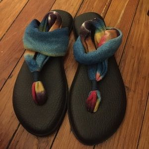 Sanuk sandal