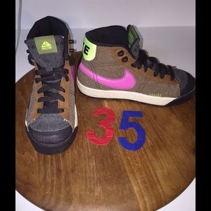 Nike hiking shoes. Final price