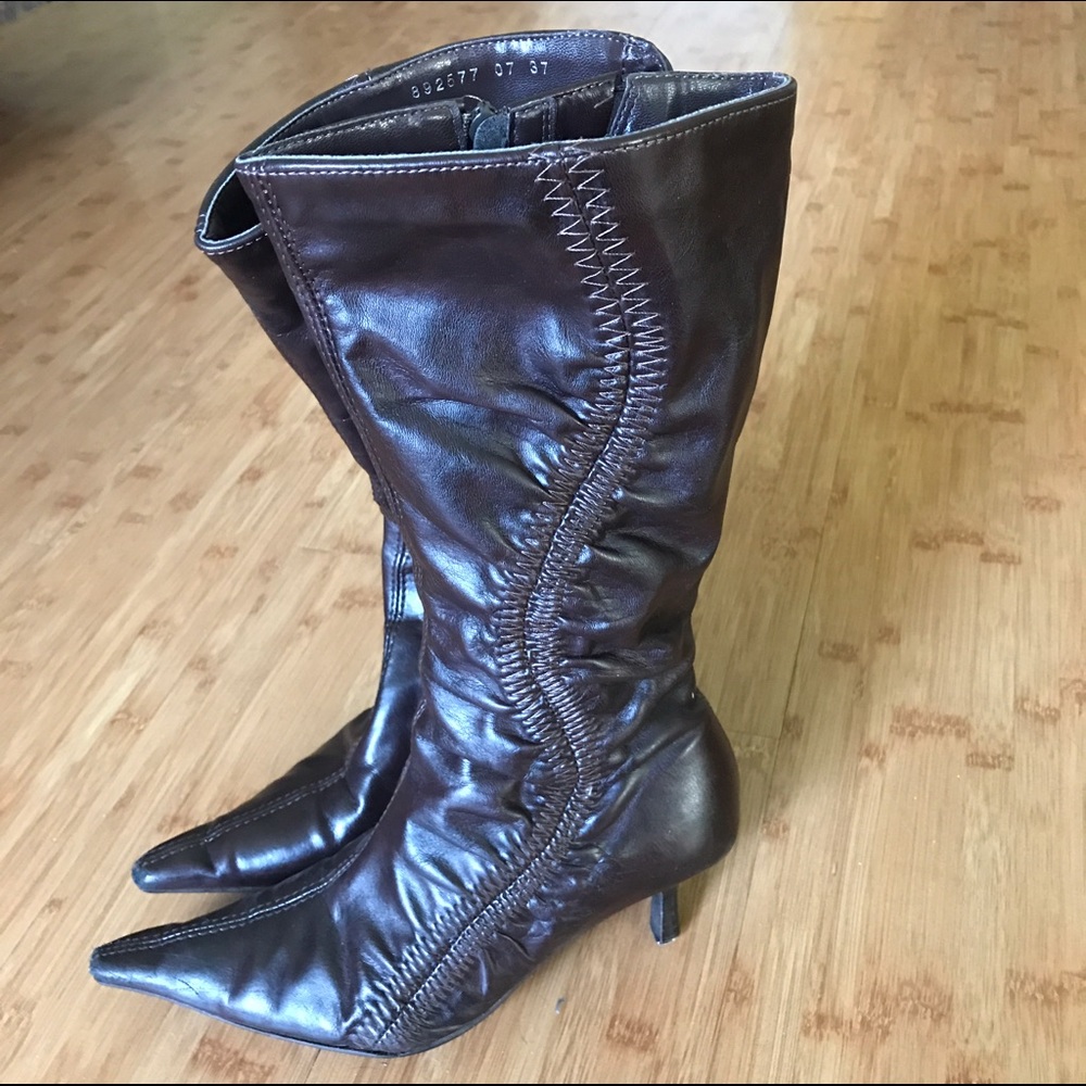 Brown Romania boot