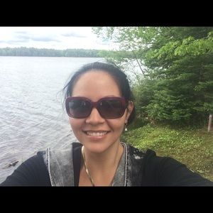 Meet your Posher, Dolores