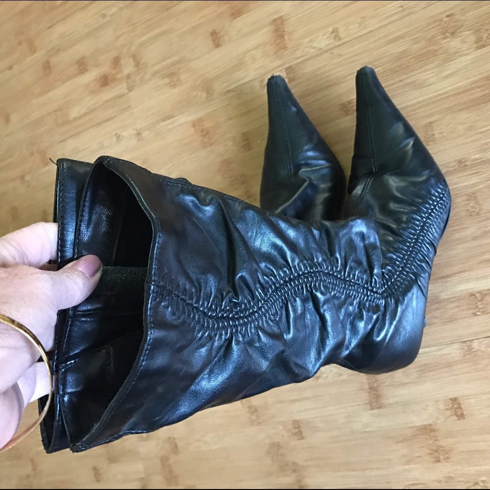 Black Romania boot