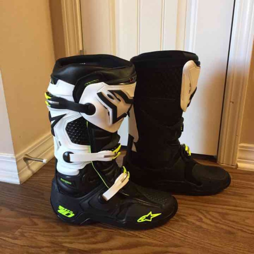 Alpinestars Tech 10 NEW w/ box!