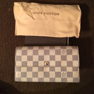 Louis Vuitton Sarah Wallet