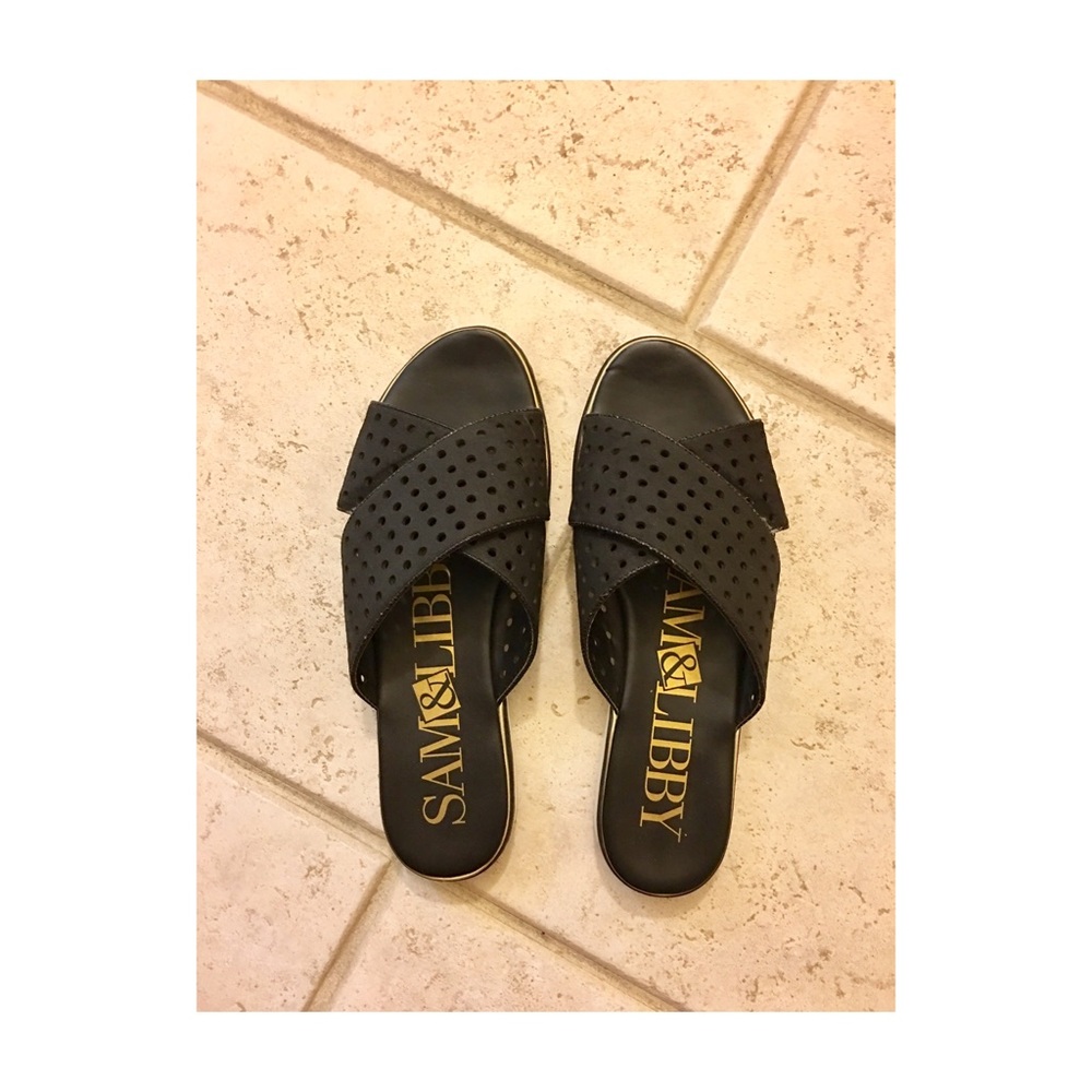 SAM & LIBBY Cross Sandals Size 10