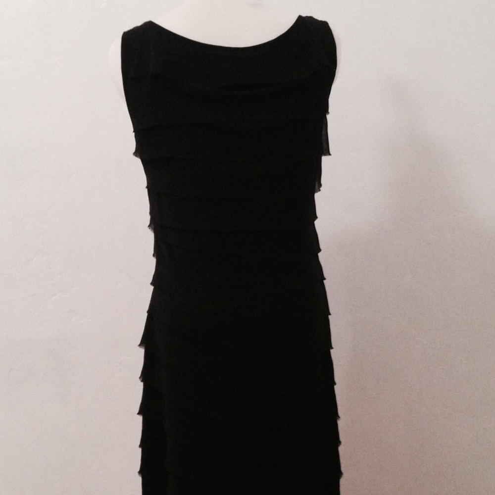 ✨Designer Black Ruffle Mid-Length Cocktail Dress - Picture 3 of 4
