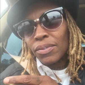 Meet your Posher, Keva