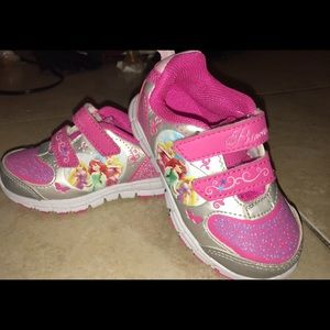 NWOT princess shoes