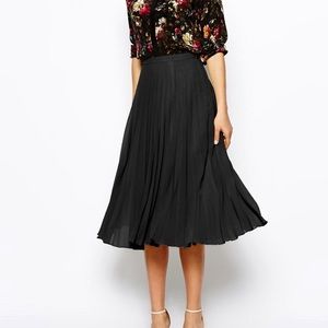 Black pleated midi skirt