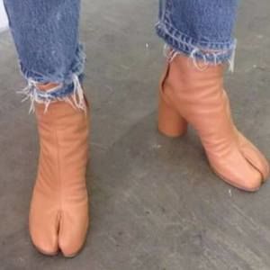 Meet your Posher, Candy