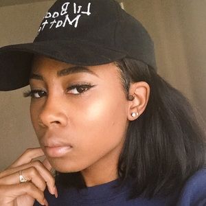 Meet your Posher, Danita