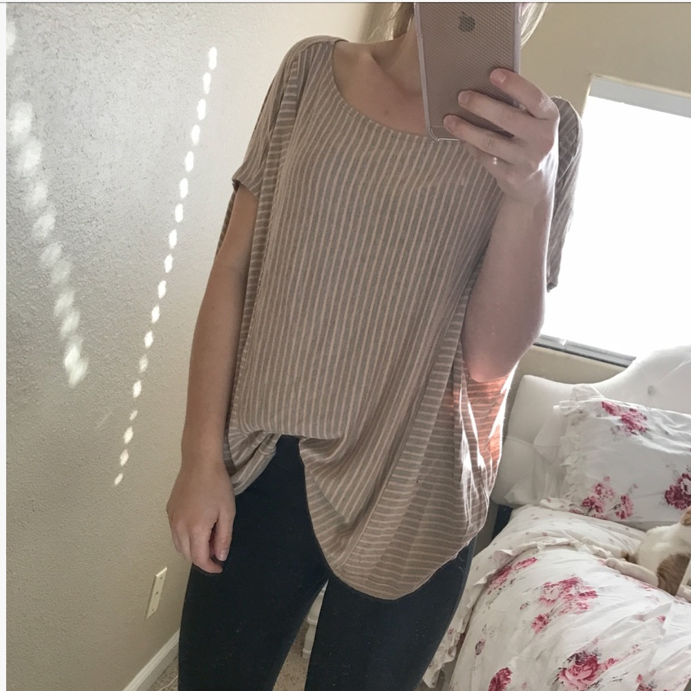 Bella tee