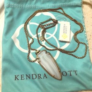Kendra Scott Kimmy necklace!!