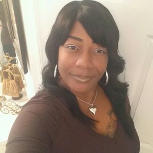 Meet your Posher, Cassandra