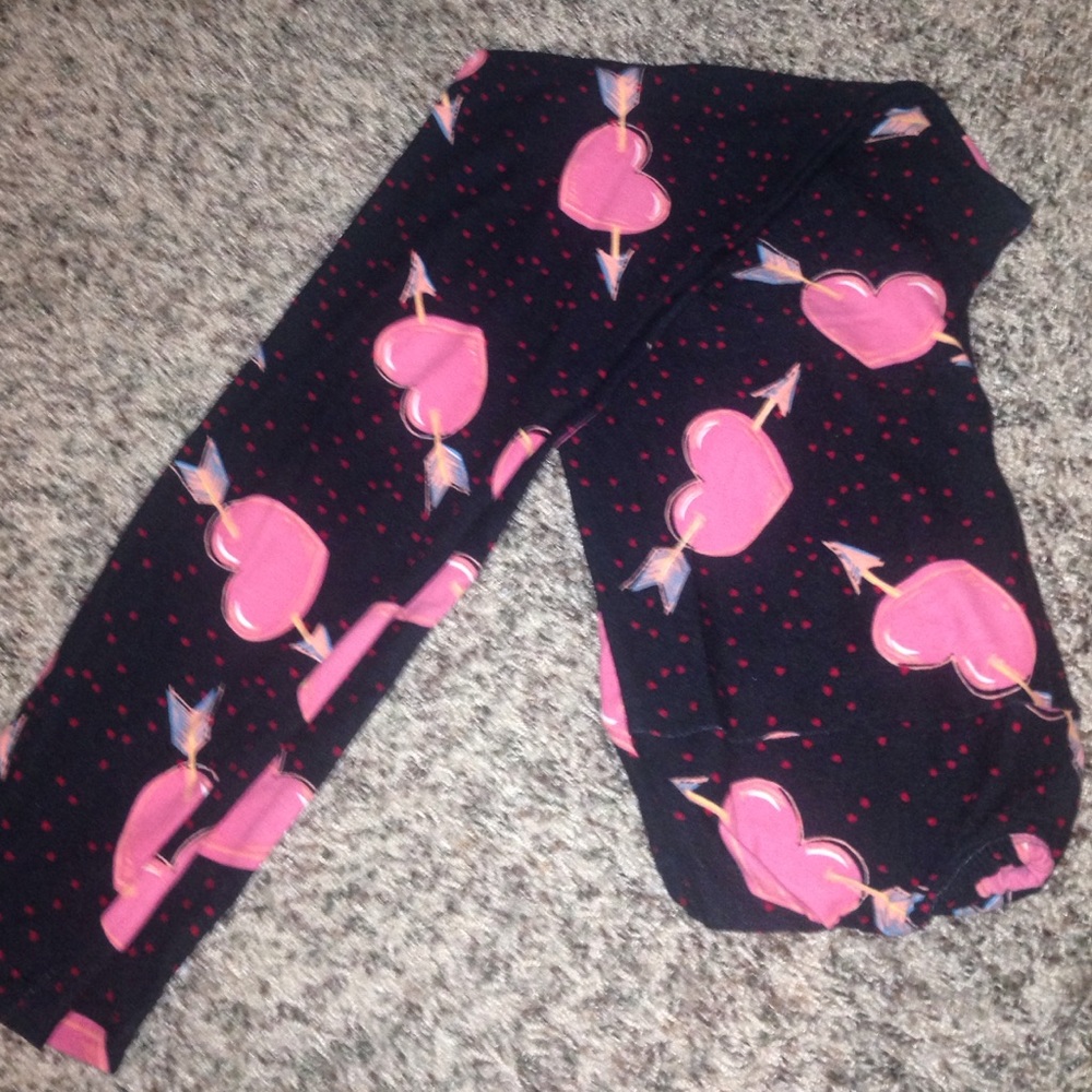 Lularoe Valentine leggings 💕