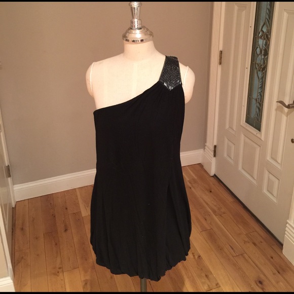 Forever 21 Black One Shoulder Asymmetrical Beaded Tunic Top Size M - Picture 1 of 4