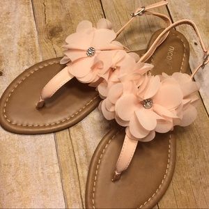 Womens 8 Nicole Pretty Pink Spring Daisy Sandals