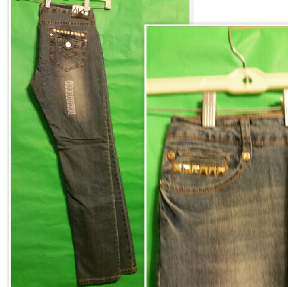 AKDMKS blue jeans